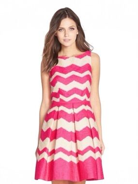 Just Taylor Chevron Print Pink & Cream Fit & Flare A-Line Dress Size 6